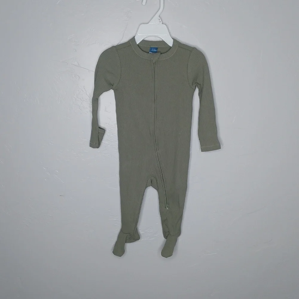 Old Navy‎ Onesie